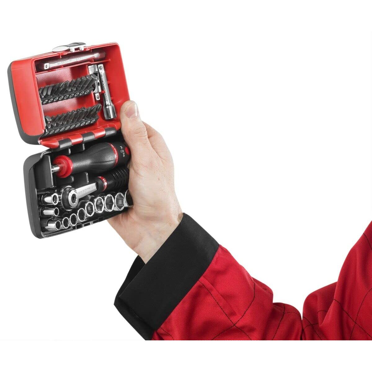 V8HD9A1440800B555417FB3949CDE480487R6382814P7