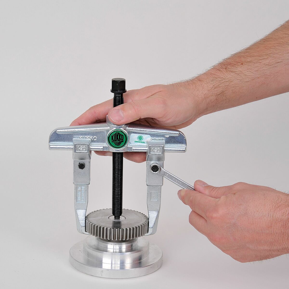 V2HFB4714AD1EC3CB4C52CDA09B6F804E3BR7061391P7