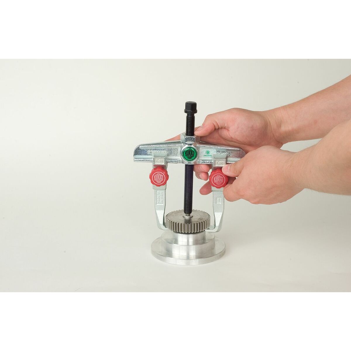 V2H296785AF0977FD79AB81397D30FFE8BFR7061456P5