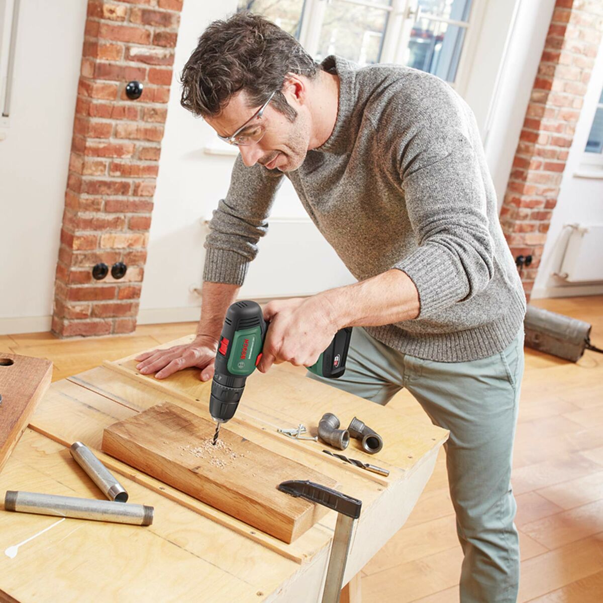 V6H41AE1854450DE4BBE408B06A6DB6F553R3432810P8