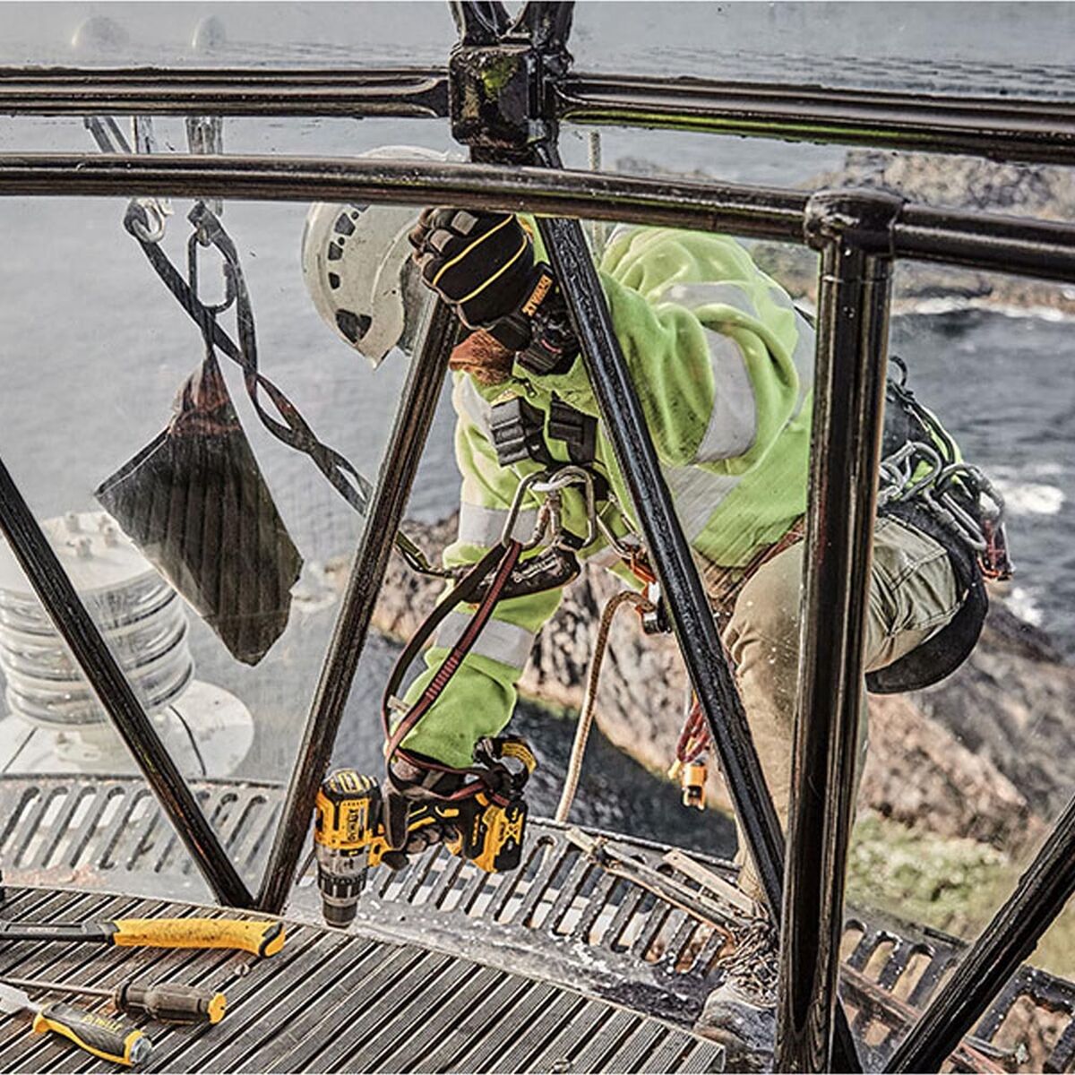 V6H050D0E95791C09A9C188B30152AD9D62R7233108P5