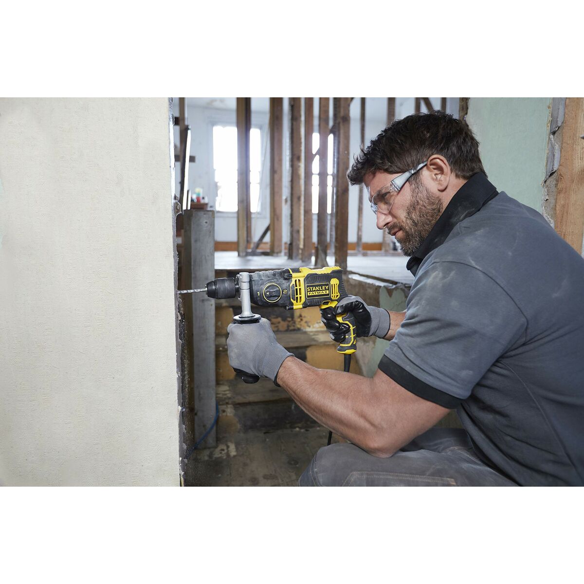 V8H272A444B5CD196D38810A81C15A6B81FR7234043P7