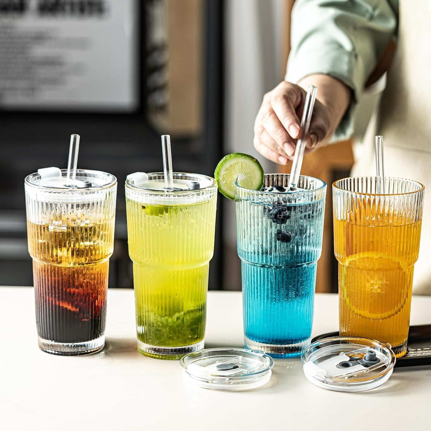 Snextek 20oz Glass Tumblers with Lids and Glass Straws, Thickened for Iced Coffee, Smoothies,Cocktails and Juices-Elegant Durable for Home, Office,Travel (Clear)