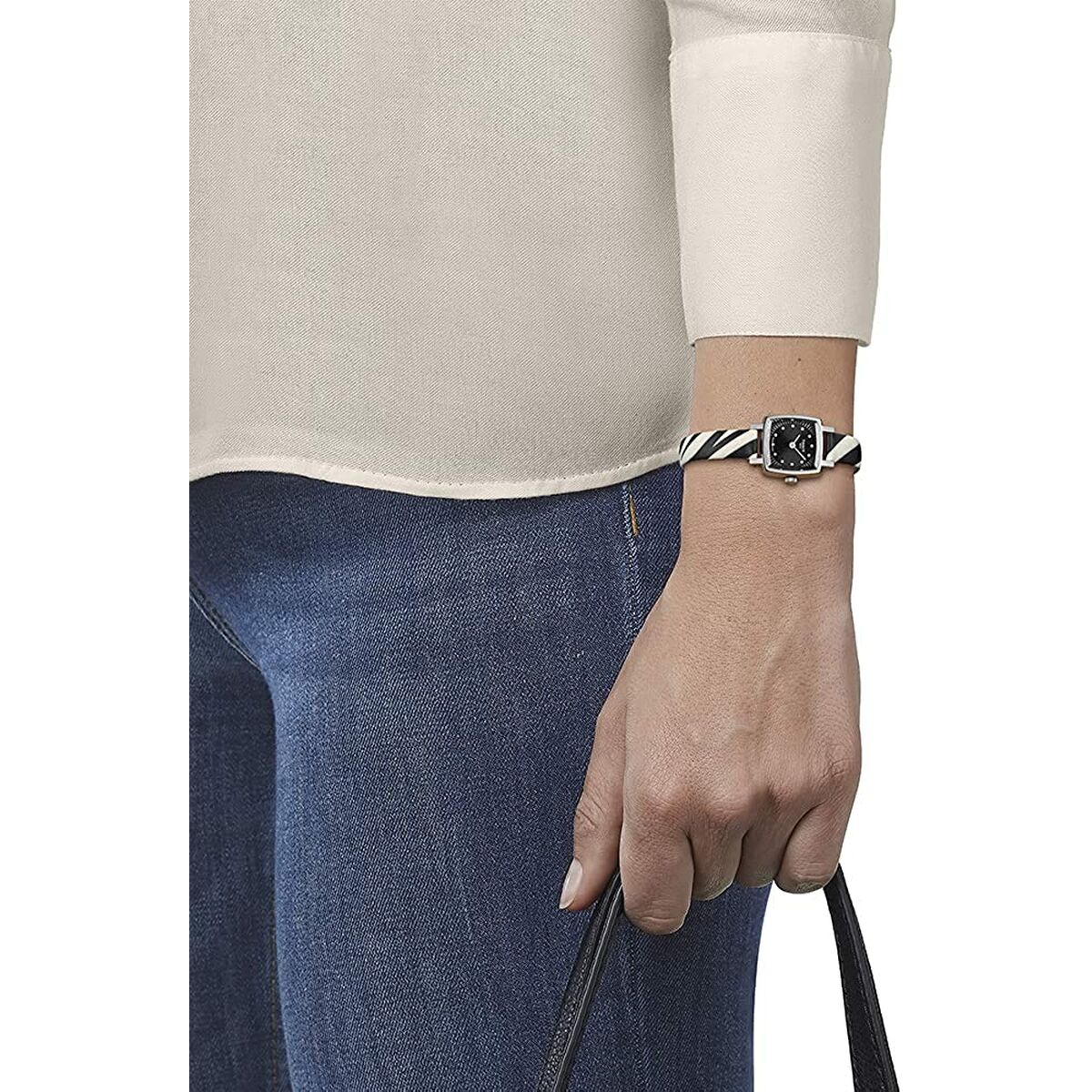 V6HBA2A8DB5FF92ED097C9D31DD73183A8BR4356197P4