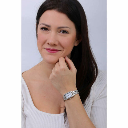 V4H76CE9A33262D47057FAD13515567F520R7115013P4