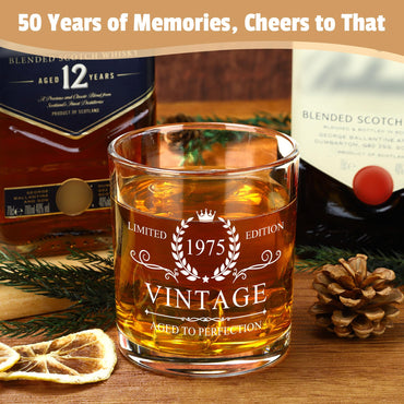 Pradnel 50. Geburtstagsgeschenke für ihn Coole Geschenke für den 50-jährigen Mann Alles Gute zum 50. Geburtstag Dekorationen für Männer Vintage-Weinglas von 1975 Toilettenpapierrolle Witzige Socken Lustige Geschenkideen zum 50. Geburtstag für Männer