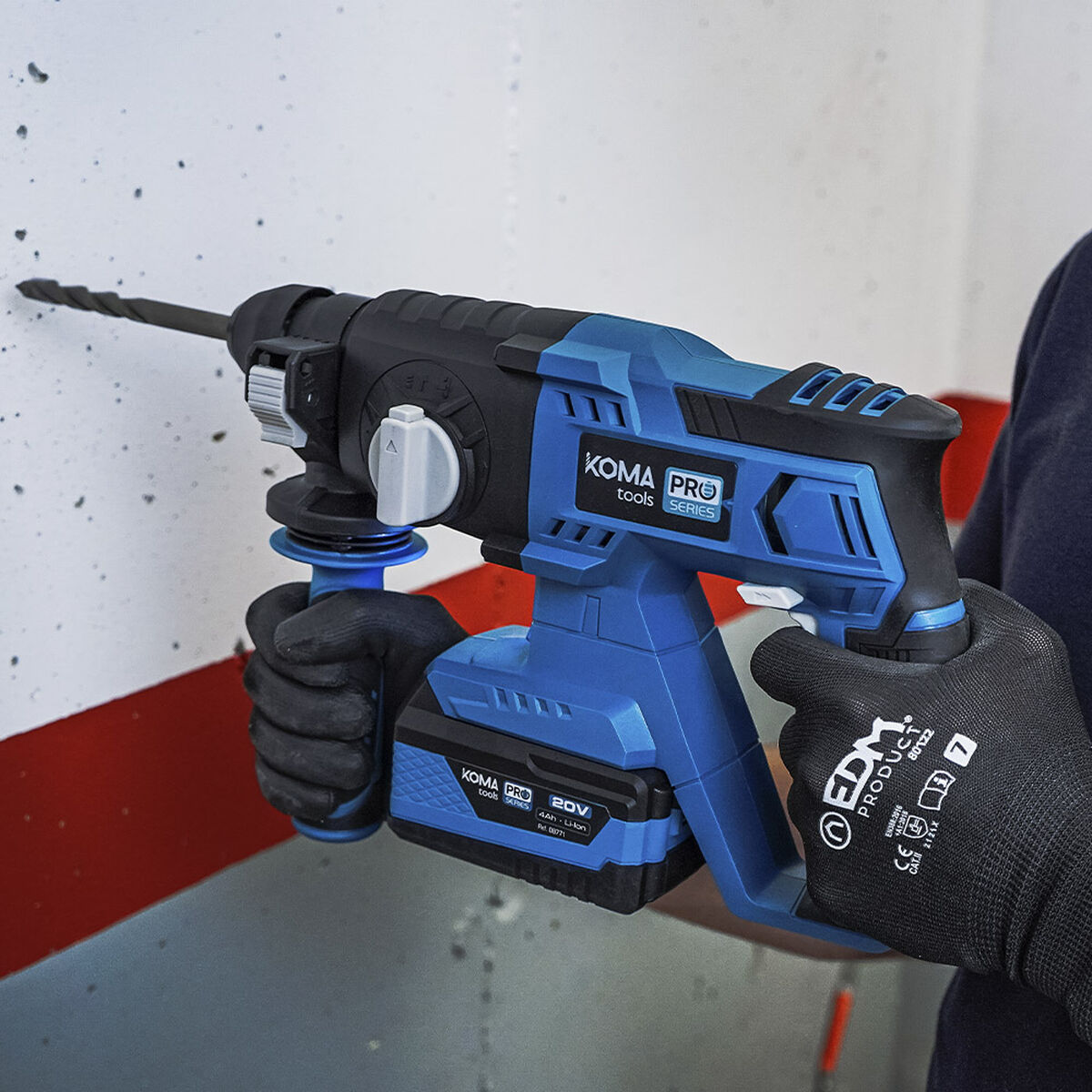 V8HC2EC14065201ABC668EE2D7A79DE69A1R5496557P8