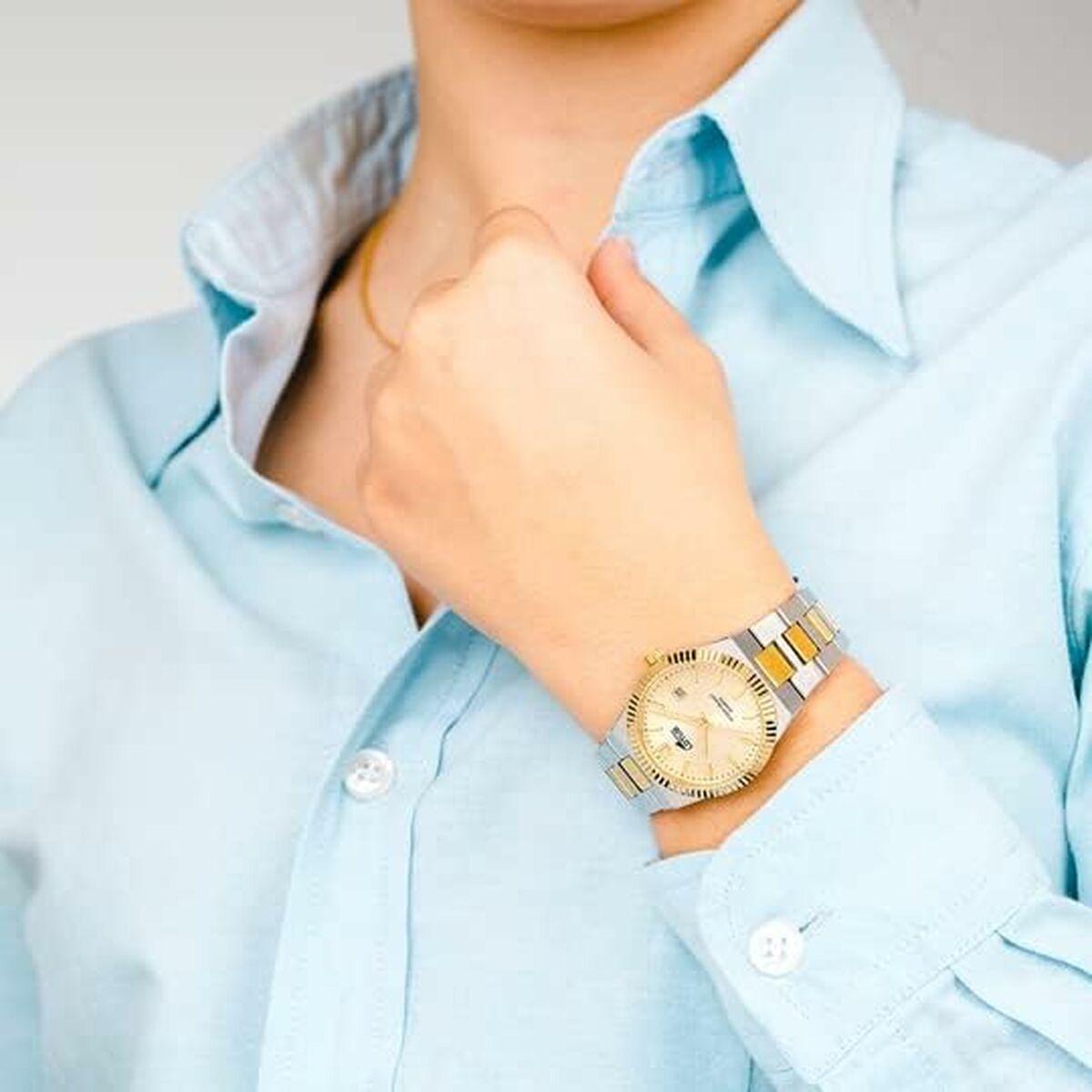 V8HD4933E0AFF7EDDD2E1214B233392252AR7382877P3