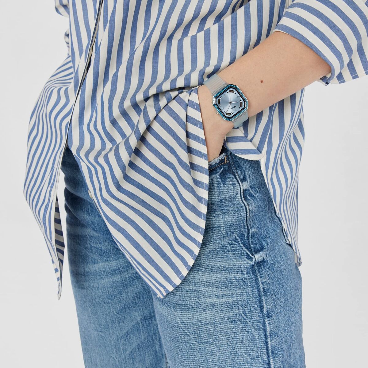 V4HB3B79D0A18836D8EB2D10575D5410324R7465730P7