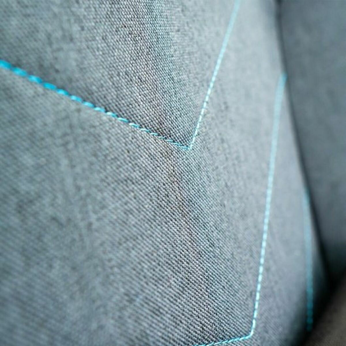 V3H76074648A3788F7961584F56095B4EC4R6994859P9