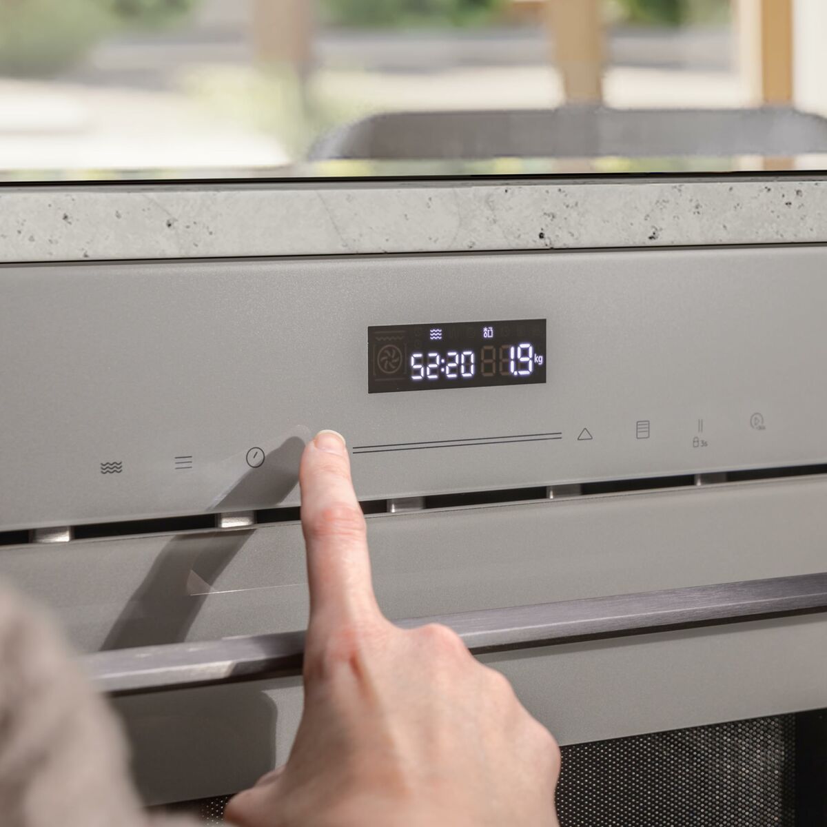 V3H465D186F5876A2E2E061463527F97EC8R7402418P7