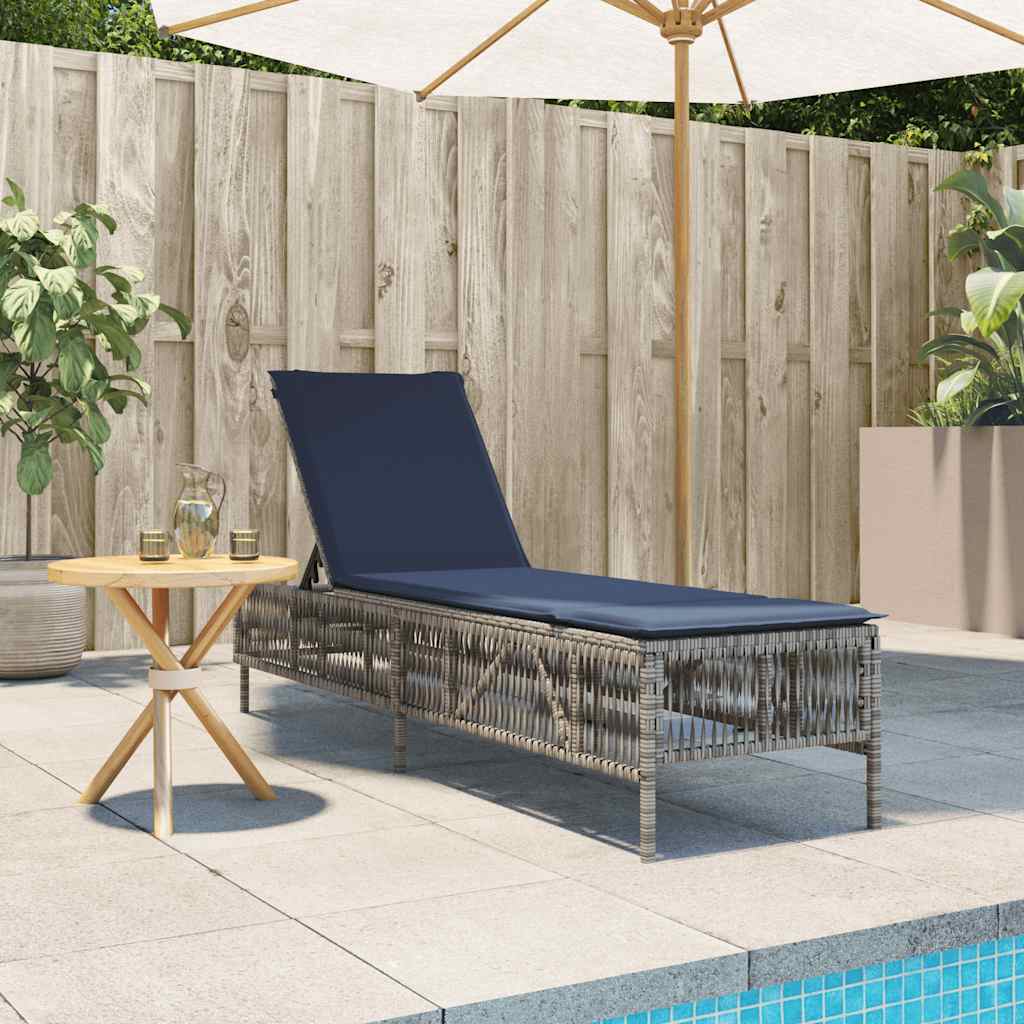 Sonnenliege mit Kissen Grau Poly Rattan